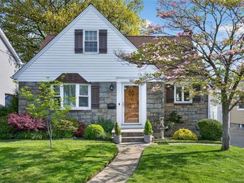 938 Van Buren Avenue