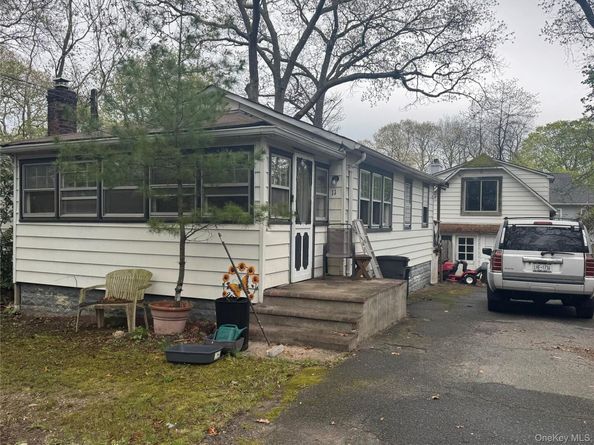 11 Arverne Road, Sound Beach NY 11789