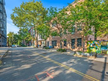 91 Hudson Avenue