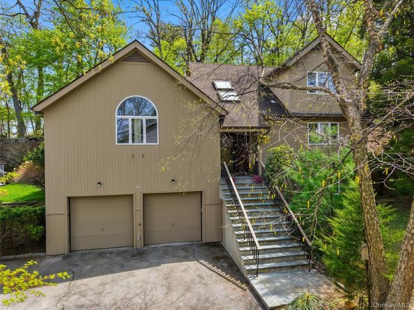 30 Ediths Way, Hastings-on-Hudson NY 10706
