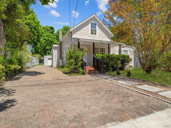 37 Hoffman Drive, Kings Park NY 11754
