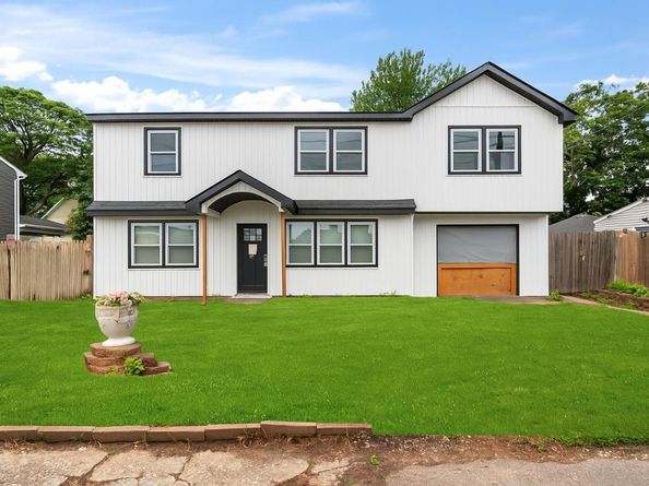 130 E Carmans Road, Farmingdale NY 11735