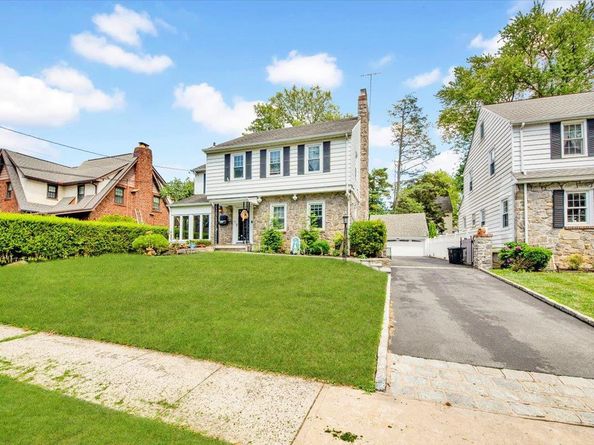 202 Devoe Avenue, Yonkers NY 10705