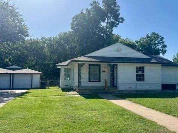 4900  Penrose Avenue , Fort Worth Texas 76116