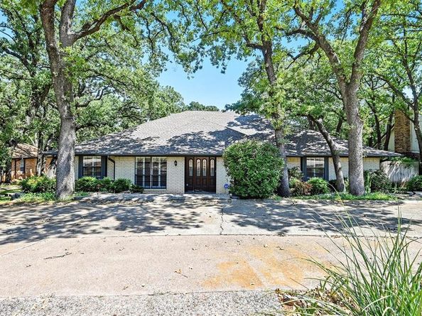 2201  Adams Drive , Arlington Texas 76011