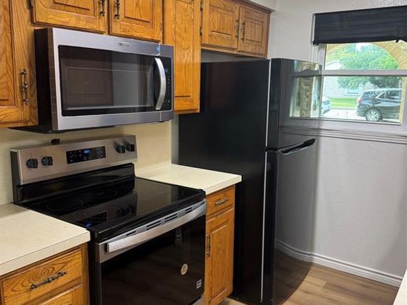 926  Malibu Drive , Garland Texas 75043