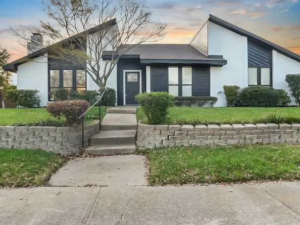 13103  Halwin Circle , Dallas Texas 75243