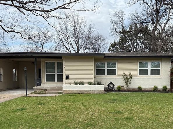 2439  Maverick Avenue , Dallas Texas 75228