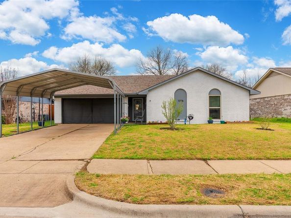 1028  Sunset Drive , Garland Texas 75040