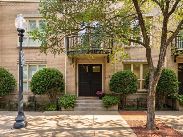 2323  Allen Street , Dallas Texas 75204