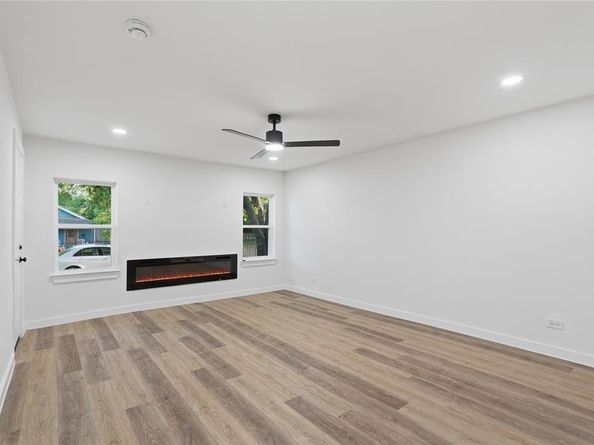 2607  Brandon Street , Dallas Texas 75211