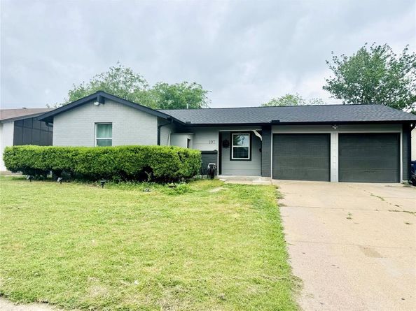 107 N Forest Crest Drive , Garland Texas 75042