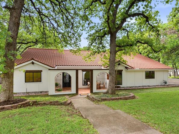 621  Overland Trail , Southlake Texas 76092