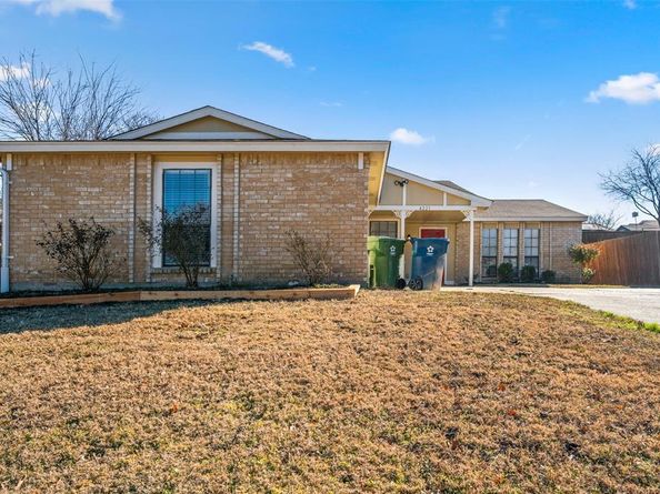 4221  Iola Avenue , The Colony Texas 75056