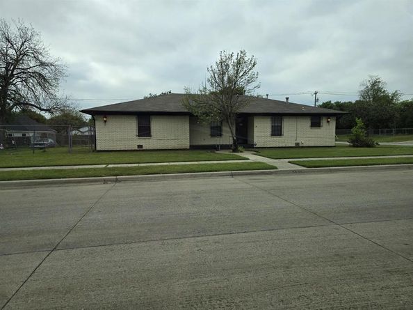 5833  Geddes Avenue , Fort Worth Texas 76107