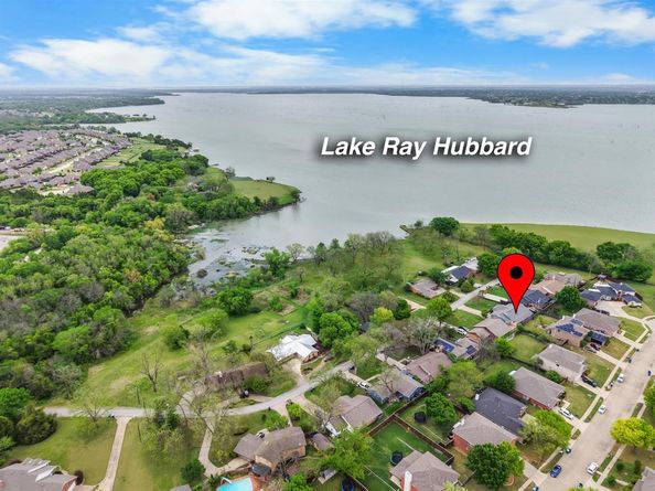 525  Pecan Lane , Rowlett Texas 75089