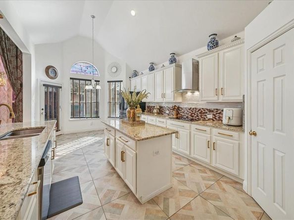 547  Breton Drive , Grand Prairie Texas 75052