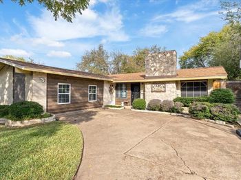 1113  Edwards Court S