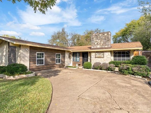 1113  Edwards Court S, Irving Texas 75062