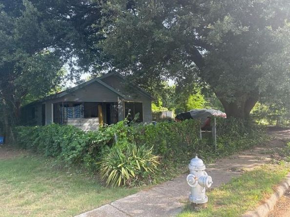 3827  Frank Street , Dallas Texas 75210