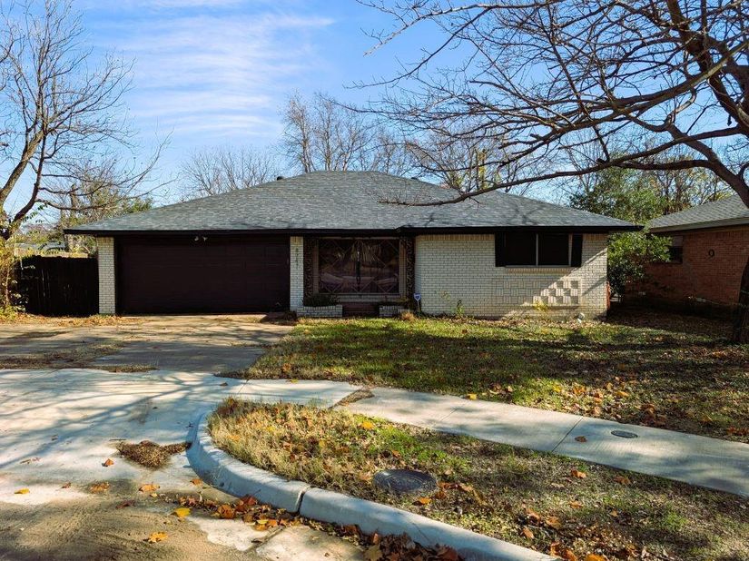 8747  Mosswood Drive , Dallas Texas 75227