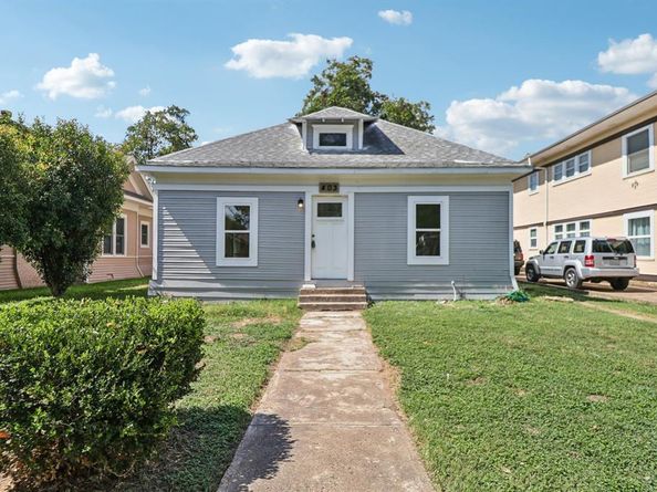 403 S Willomet Avenue , Dallas Texas 75208