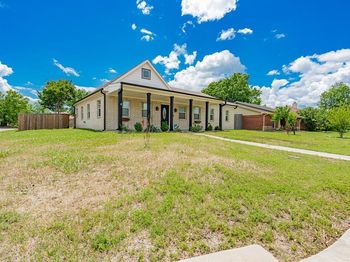 8306  Chesham Drive 
