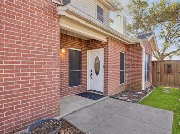 6814  Dolphin Circle 