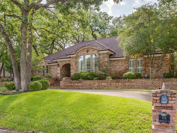 116  Robinwood Lane , Azle Texas 76020
