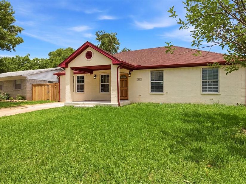 507 E Daugherty Drive , Garland Texas 75041