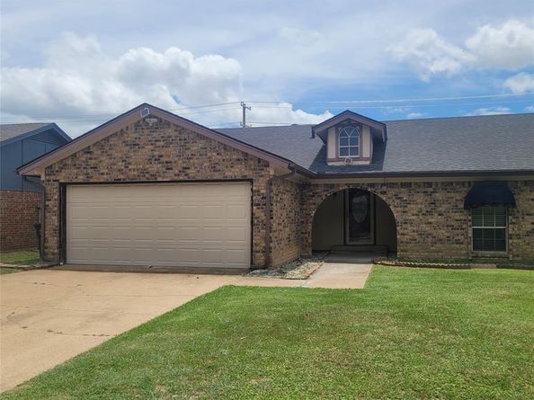 4100  Longleaf Lane , Fort Worth Texas 76137