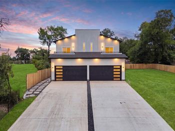 520  Woodbine Avenue 