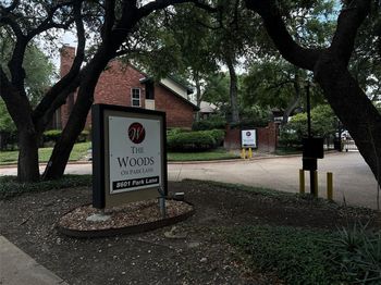 8601  Park Lane 