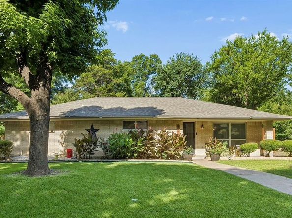 1047  Westlake Drive , DeSoto Texas 75115