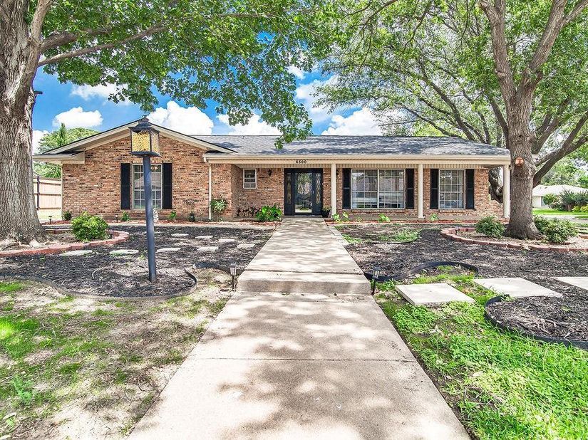 4300  Barcelona Drive , Fort Worth Texas 76133