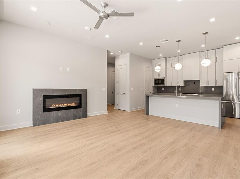 1900 S Ervay Street  311, Dallas Texas 75215