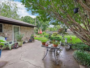 7452  Meadowcrest Drive 