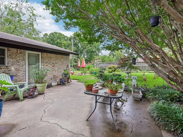 7452  Meadowcrest Drive , Fort Worth Texas 76112