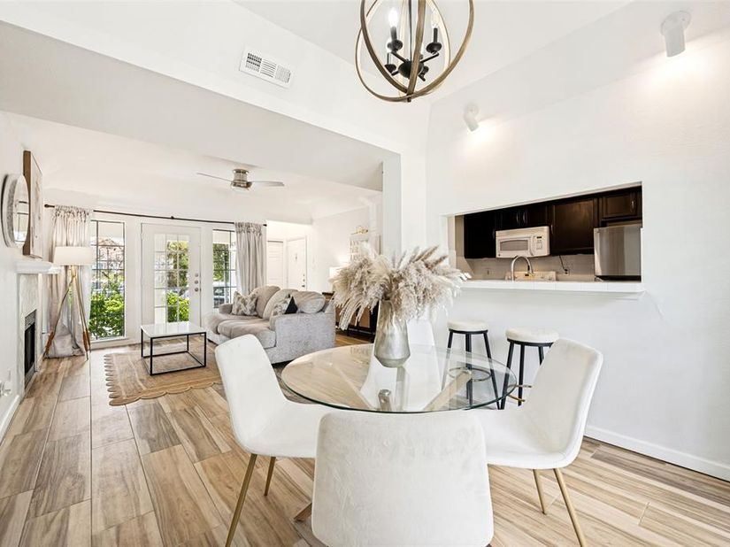 3105  San Jacinto Street  110, Dallas Texas 75204