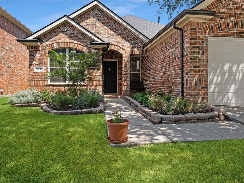 10232  Olivia Drive , McKinney Texas 75072
