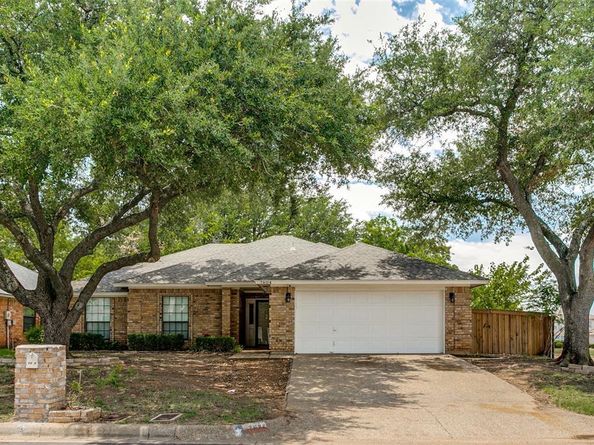 7604  Blossom Drive , Fort Worth Texas 76133