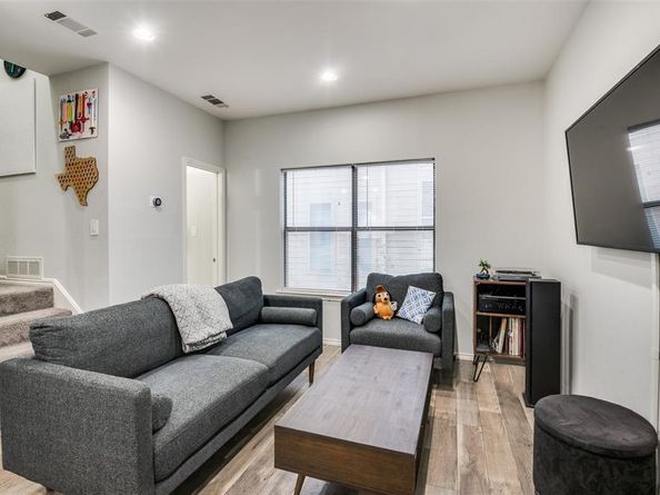 2728  Reagan Street  202, Dallas Texas 75219