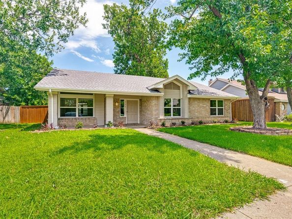 113  Country View Lane , Garland Texas 75043