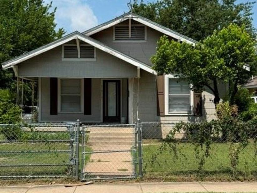 2203  Pearl Avenue , Fort Worth Texas 76164