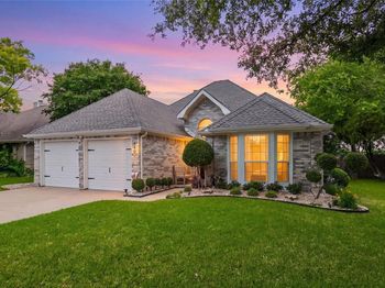 840  Lionel Way 