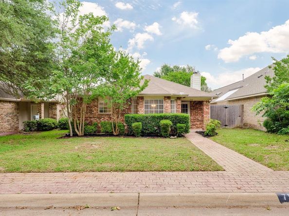 752  Monique  , Cedar Hill Texas 75104
