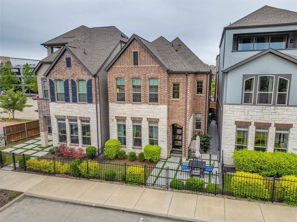 7129  Laurel Ridge , Dallas Texas 75231