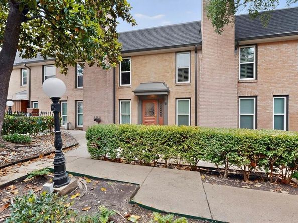 7820  Meadow Park Drive  215, Dallas Texas 75230