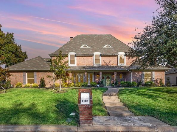 1103  Findlay Drive , Arlington Texas 76012