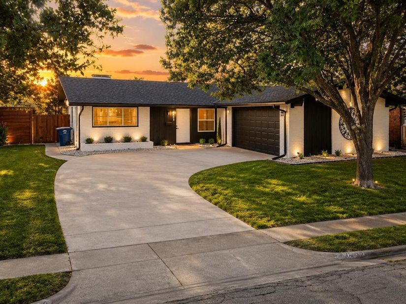 3332  High Lark Drive , Dallas Texas 75234